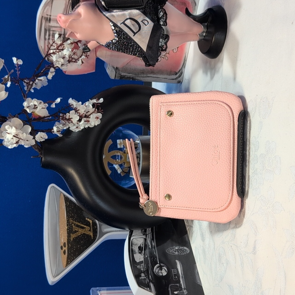 Chloe small bag, part of perfume line. Has her charm. - Picture 1 of 4